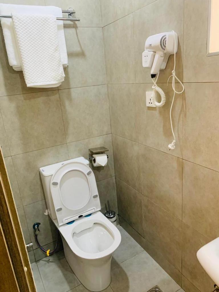 Swiss Pearl Continental Suite Wupa Exterior foto