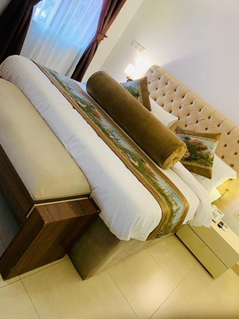 Swiss Pearl Continental Suite Wupa Exterior foto